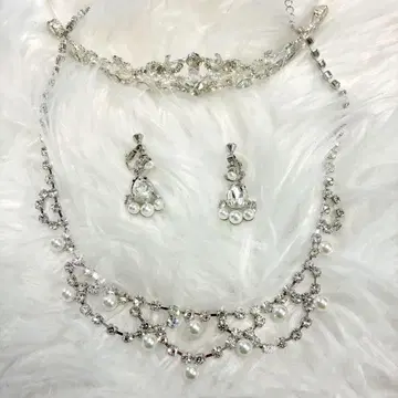 브라이덜 액세서리 목걸이 귀찌 티아라 세트 알레르기 대응