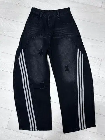 블랙 데님 라인 팬츠 와이드 레그