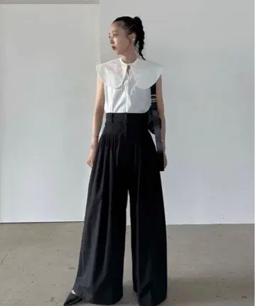 CLANE TUCK DESIGN WIDEPANTS