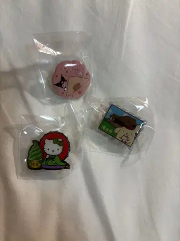 산리오 지역 한정 핀 배지 3개 세트