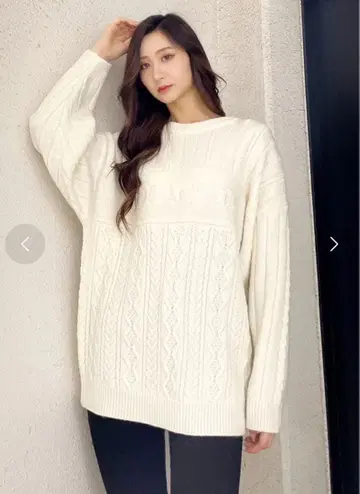 GYDA BODACIOUS 케이블 니트탑 ( 아이보리 )
