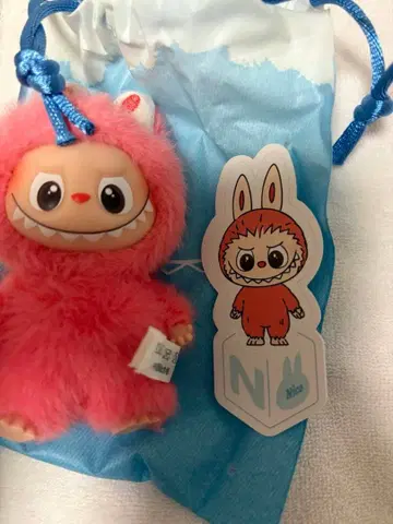 POP MART PIN FOR LOVE N