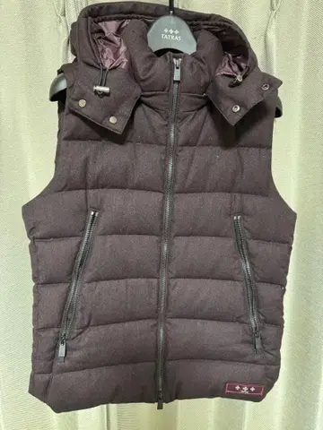 TATRAS 후드 부착 다운 베스트 와인 부속품 거의 완비