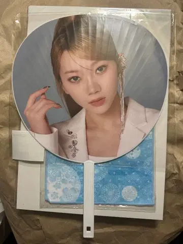 사카구치 리노 BIG 부채 IS:SUE IS COMING