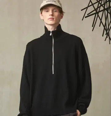 새상품급 MAISON SPECIAL 하프 지퍼 니트 블랙