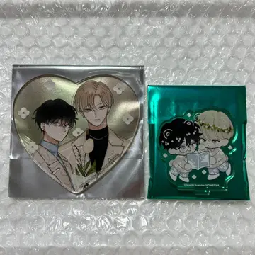 밑면 넓은 콜라보 카페 아크릴 스탠드 아크릴 코스터 어긋난 키스