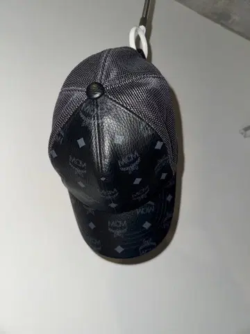 MCM 블랙 캡