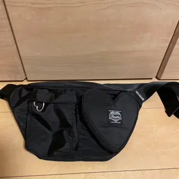 BASICKS 하트 힙색