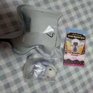 POP MART Skull panda candy monster town