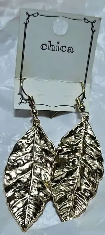 chica 골드 잎 귀찌 액세서리