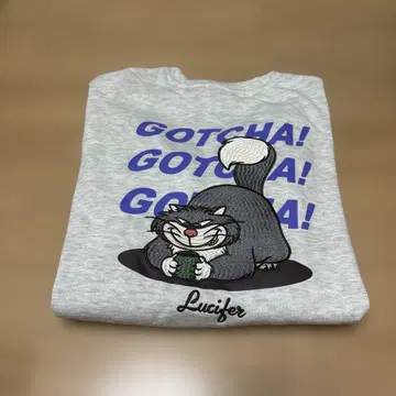 새상품 디즈니 루시퍼 트레이닝복 M 사이즈 속기모