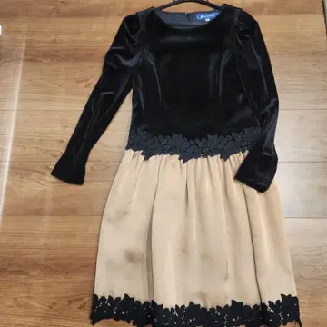 Ms Gracy M 사이즈 긴팔 원피스 블랙 골드