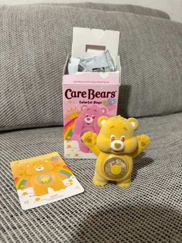 POPMART 케어베어 colorful hugs Funshine Bear