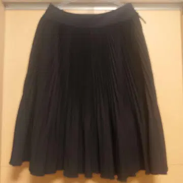 블랙 플리츠 스커트 무릎 기장