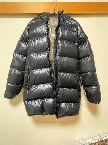 DUVETICA 블랙 다운 자켓 40