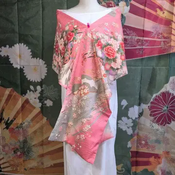 사랑스러운 핑크 꽃무늬 후리소데 숄