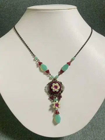 새상품급 미하엘 네그린 꽃 모티브 목걸이 레어 컬러