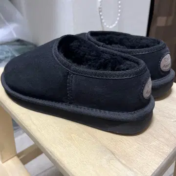 EMU Australia 무스탕 슬립온