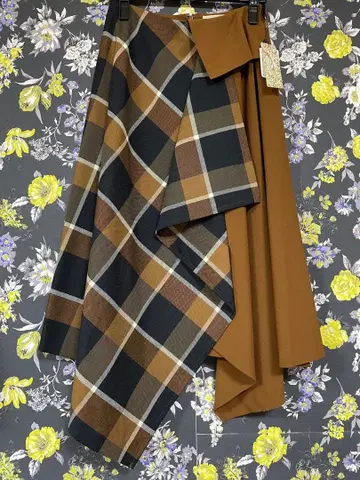 베로폰나 야마다야 스콧 클럽 체크 스커트 미사용 새상품 울 혼방