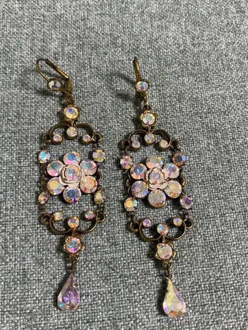 새상품급 미하엘 네그린 럭셔리 오로라 컬러 꽃 모티브 귀걸이 스와로브스키