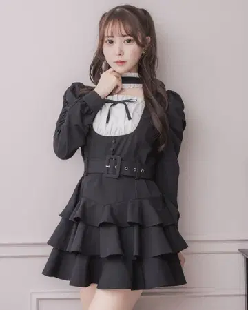 pium 초커 프릴 티어드 원피스 블랙 피