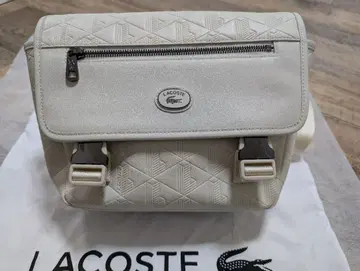 LACOSTE 지오메트릭 패턴 바디백