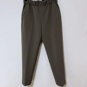 IENA 이에나 허리밴딩 밑단 슬릿 테이퍼드 팬츠 AW23 카키