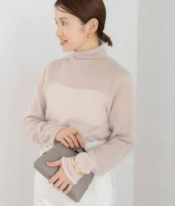 이에나 키드모헤어 터틀 니트