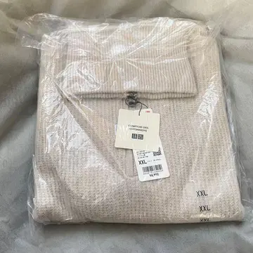 새상품 유니클로 UNIQLO 꽁뜨와 데 꼬뜨니에 라무 하프 지퍼 스웨터