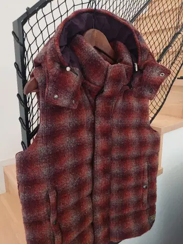 [ 새상품급 ] TATRAS 다운 베스트 체크 트위드 더블 지퍼 후드