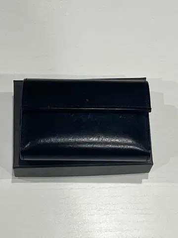 lemma Hambre 렌마 앙브레 3단 폴더형 지갑 푸에블로 블랙