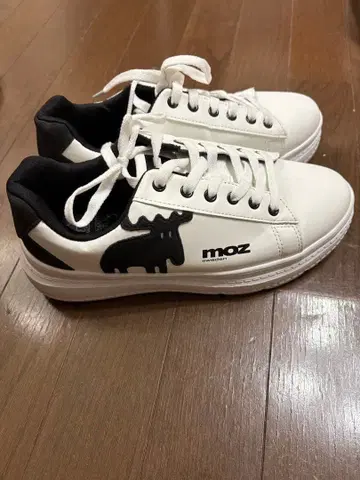 [ 새상품급 ] moz 캐주얼 스니커즈 LL 24.5~25.0
