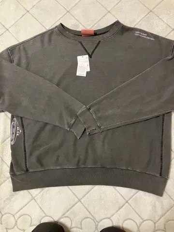 Need You Baby/아이니듀베이베 맨투맨