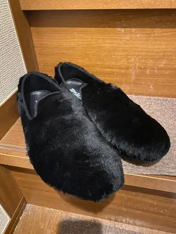KIDS ILOVE GATE 블랙 퍼 슬립온