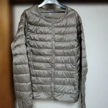 유니클로 울트라 라이트 다운 자켓 베이지 XL 여성용