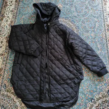 블랙 퀼팅 자켓 후드 부착