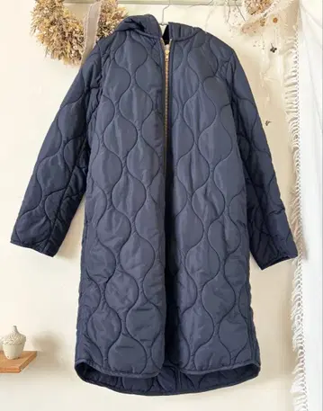 네이비 퀼팅 롱 자켓 후드 부착