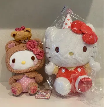 헬로키티 딸기신문 645호 콜라보레이션 페어 봉제 인형 몬치치