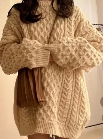 nugu 아이보리 케이블 니트 오버 사이즈