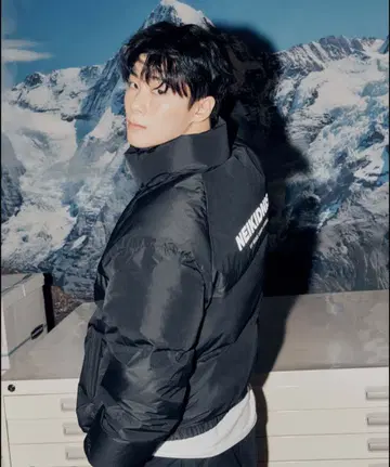 NEIKIDNISASTRO 문빈 착용 구스 다운 다운 자켓