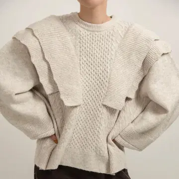 lawgy 리브 프릴 볼륨 슬리브 케이블 니트 오트밀