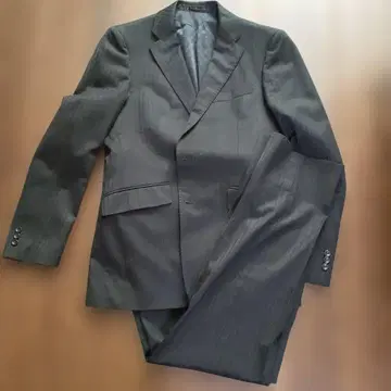 블랙 스트라이프 비즈니스 정장