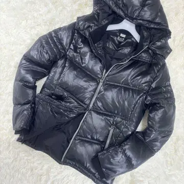 [ 새상품급 ] 엠포리오 아르마니 EA7 다운 자켓 블랙 후드 하운드투스