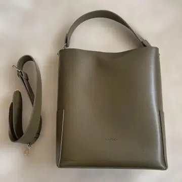 RANDEBOO 올리브 그린 숄더백