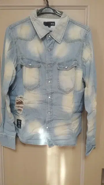 RUBIK 데미지 가공 데님 셔츠 라이트 블루