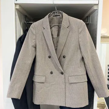 [ 가격 인하 ] 체크 무늬 테일러드 자켓 사이즈 36