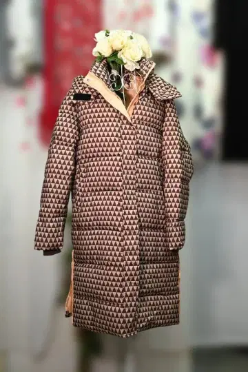 새상품 추가 OFF 기하학 패턴 롱 다운 코트 후드 부착