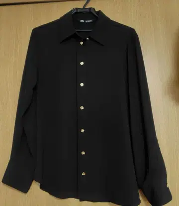 ZARA 긴팔 셔츠 M 사이즈 블랙 골드 버튼