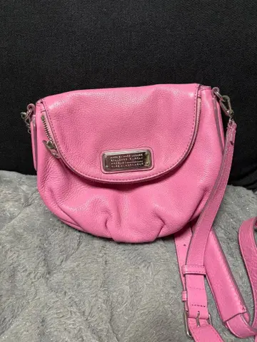 마크 제이콥스 핑크 숄더백