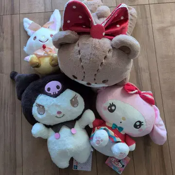 산리오 봉제 인형 세트